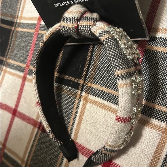 Tahari Mock Sweater w/Matching Headband - Picture 4 of 15